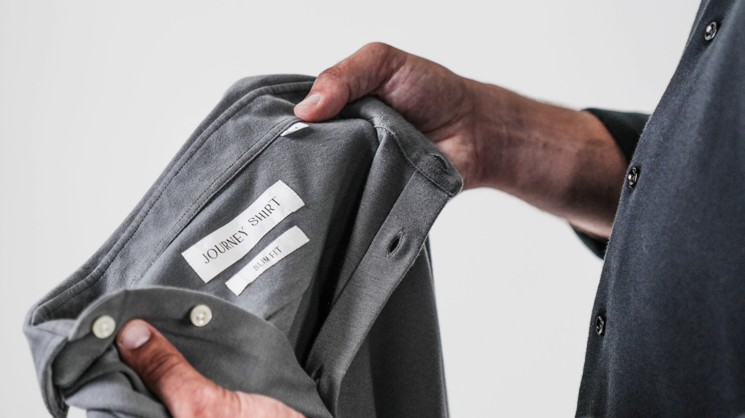 Hoe onderhoud je een strijkvrij overhemd?