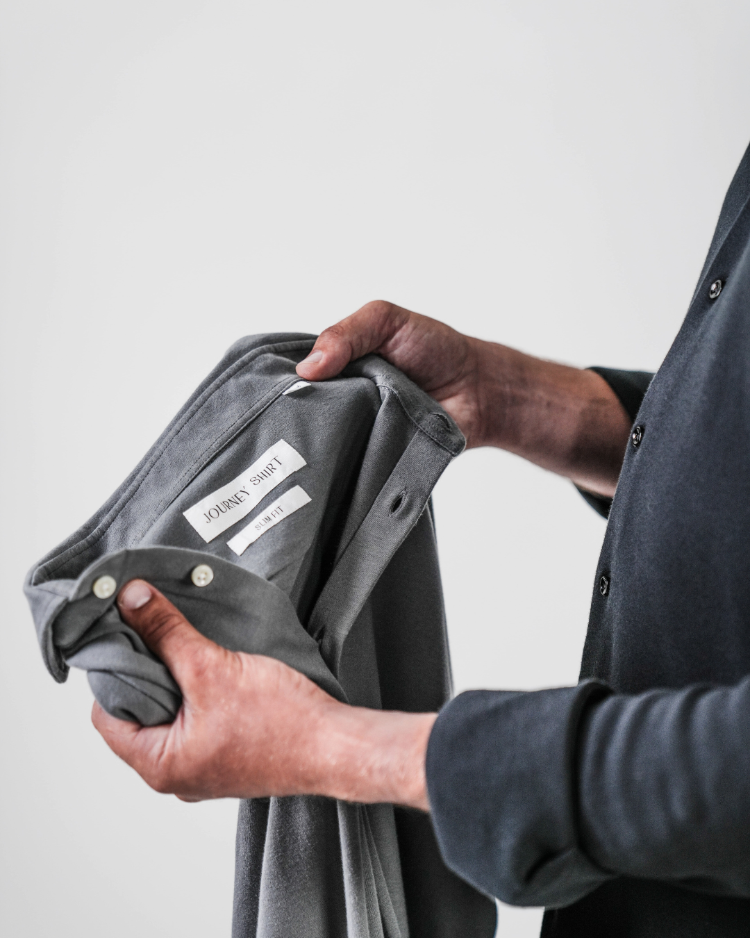 Hoe onderhoud je een strijkvrij overhemd?